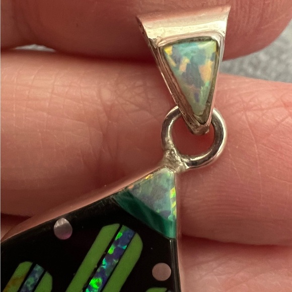 ❤️ Zuni Galaxy Native American Signed “GI” Saguro Cactus Desert Pendant 4.1gms - Picture 10 of 14